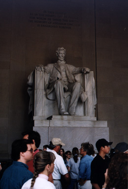 Lincoln.jpg (32943 bytes)